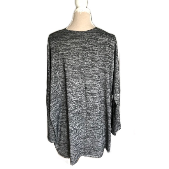 V-Neck pullover - Picture 3 of 3